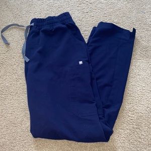 skinny leg scrubs in medium tall